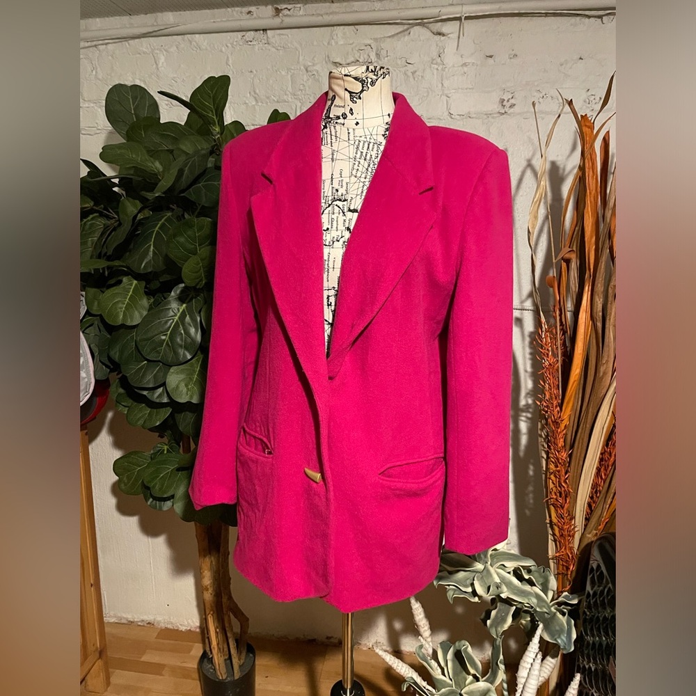 Chaus Wool Vintage Cashmere 1 claw gold tailored hip length blazer 10 vibrant